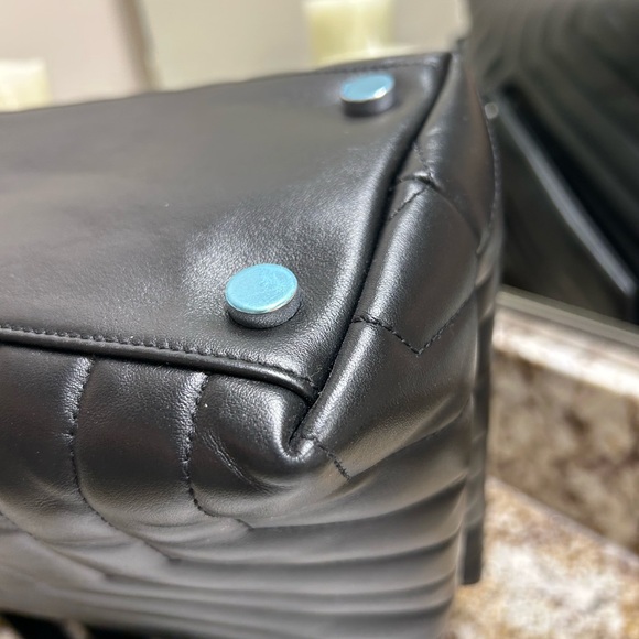 Yves Saint Laurent Black Quilted Lou Large Leather Chain And Leather StrappedBag - Picture 8 of 16